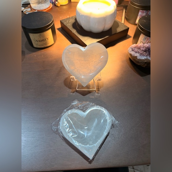 Mother Earth Other - Selenite Heart Bowl
